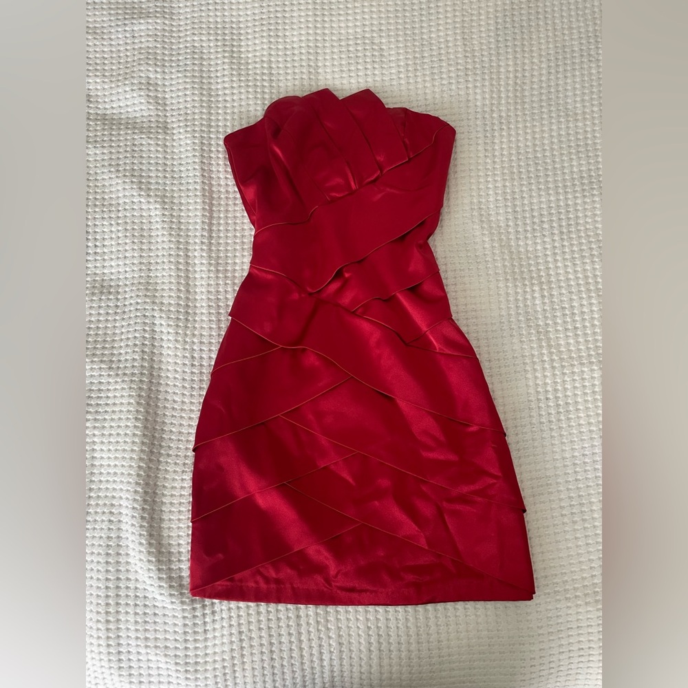 Jessica McClintock Vibrant Red Strapless Dress